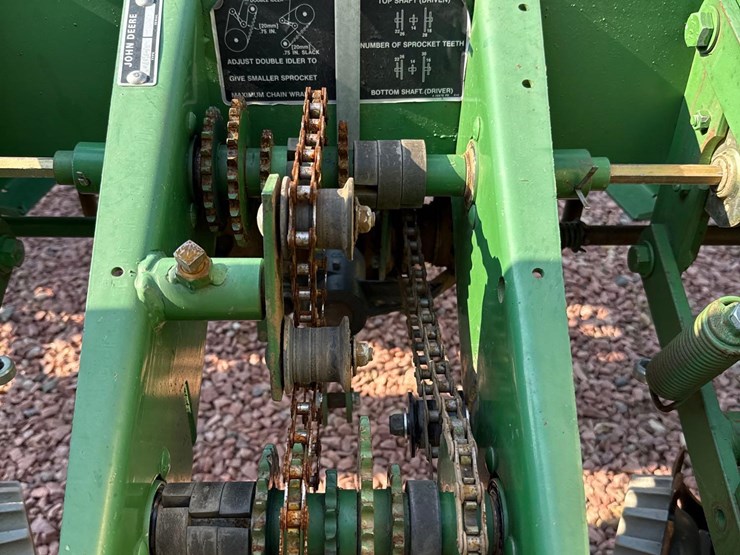 john-deere-7000-image-35