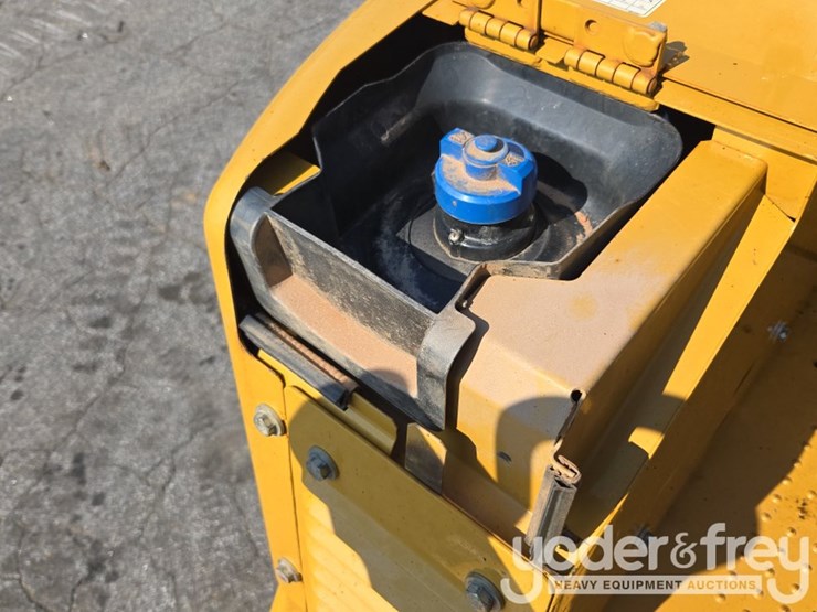 2019-caterpillar-335fl-image-31