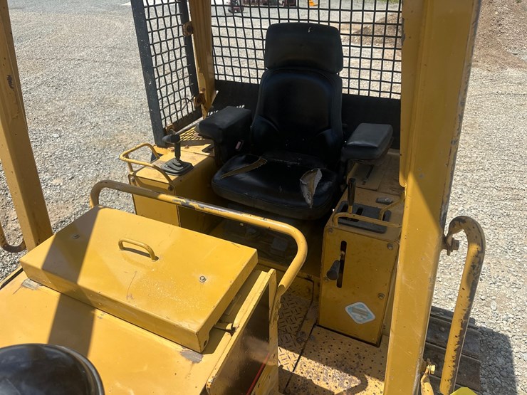 caterpillar-d5c-xl-image-33