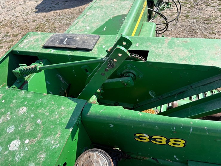 john-deere-338-image-18