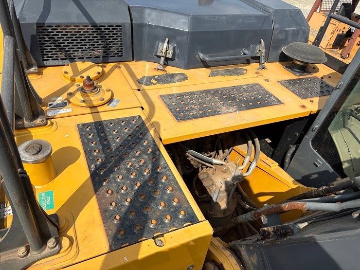 deere-250g-lc-image-18