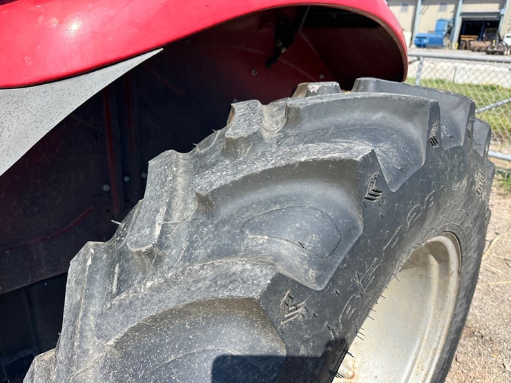 #2857-•-2008-case-jx60-4x4-tractor-image-38