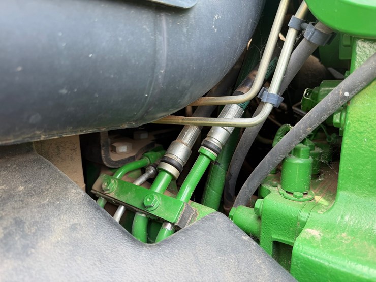 john-deere-8130-image-51