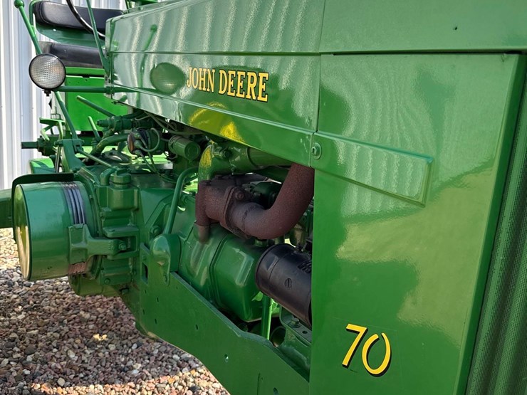 john-deere-70-image-16