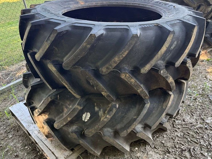 continental-tractor-tires-(2)-480-70r34-image-2