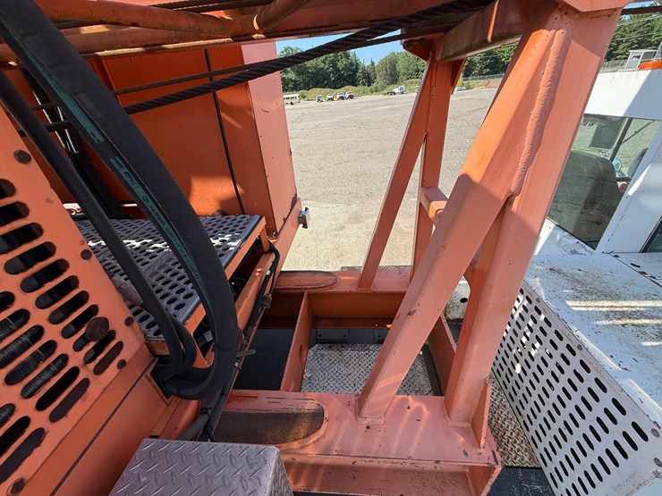 #2470-•-2002-tor-truck-dr-4280-crane-truck-image-78