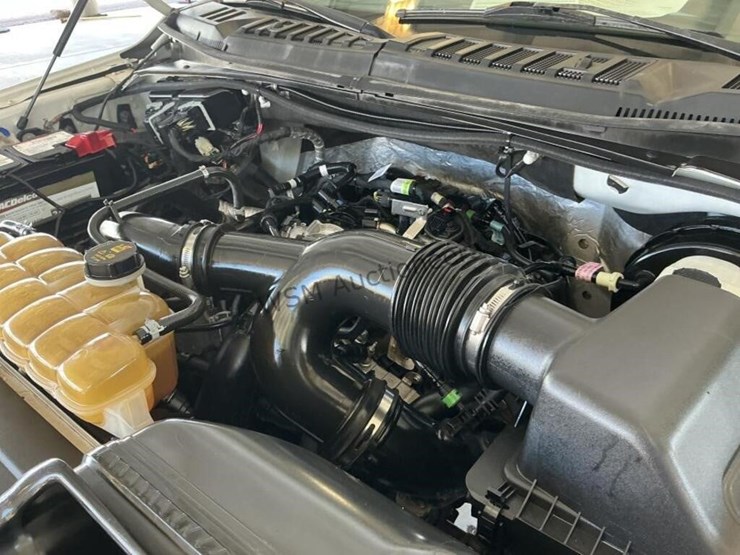 2020-ford-f150-image-11
