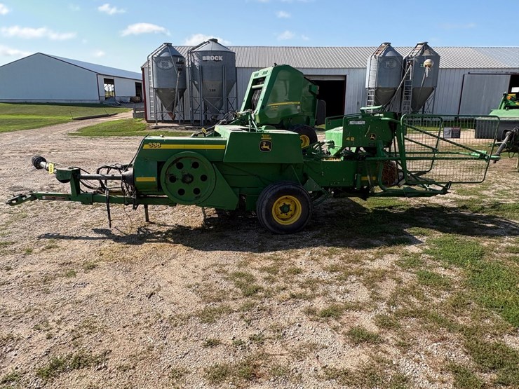 john-deere-338-image-2
