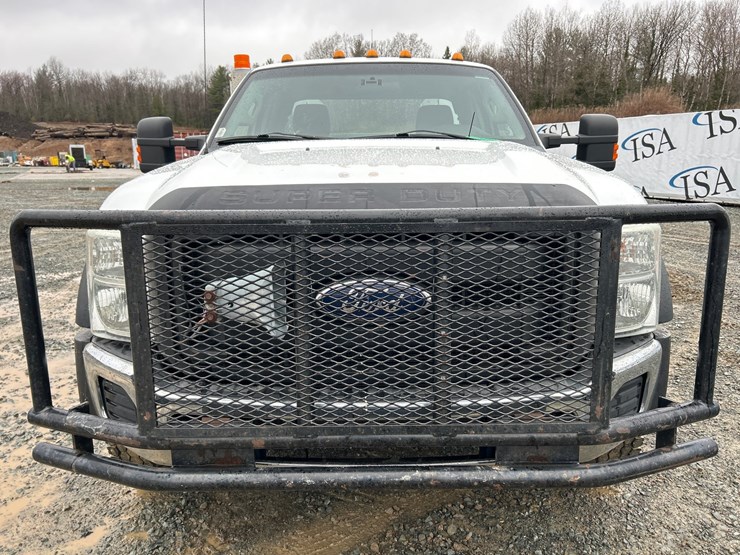 2011-ford-f550-image-8
