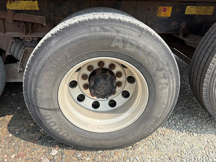#61388-•-2004-international-5600i-quad-axle-dump-truck-image-84