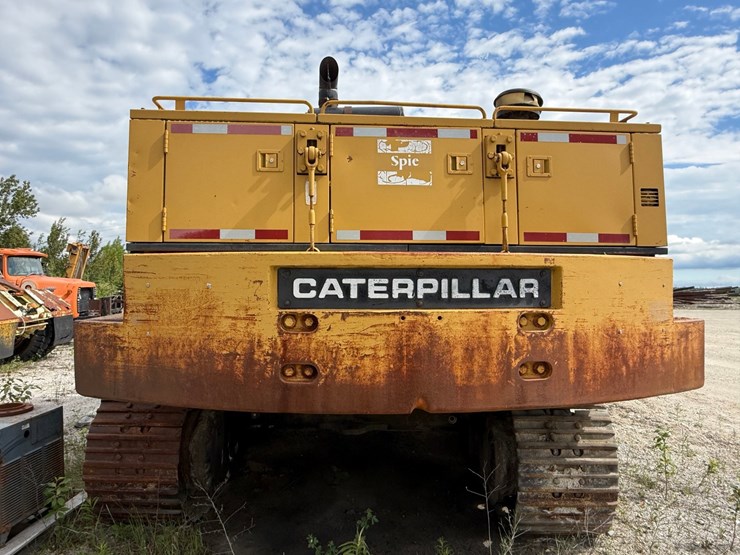 caterpillar-235b-image-4