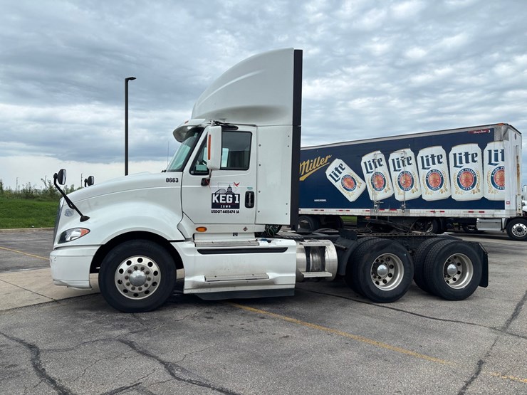 2015-international-prostar-image-1