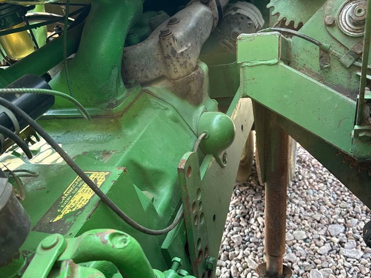 john-deere-630-image-50