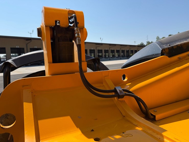 2024-jcb-509-42-image-22