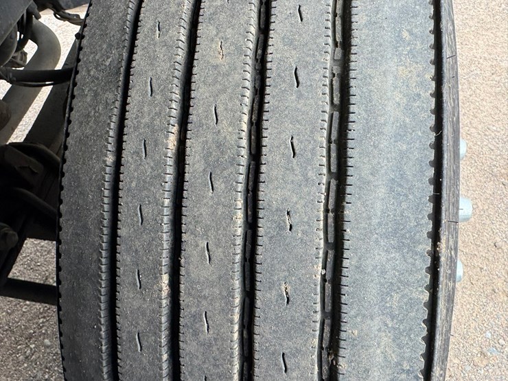 2004-international-9900i-image-92