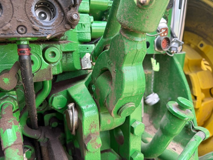 john-deere-8130-image-26