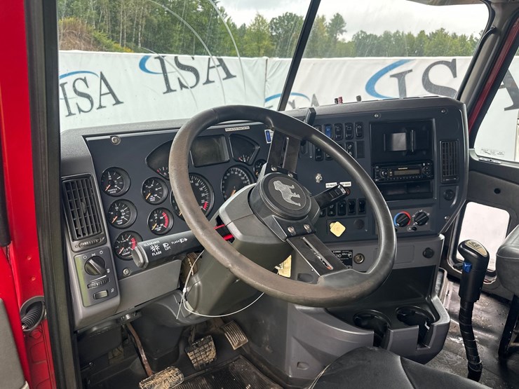 #61413-•-2013-mack-gu713-quad-axle-dump-truck-image-38