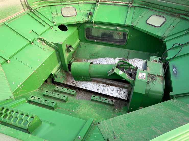 2013-john-deere-s660-image-97