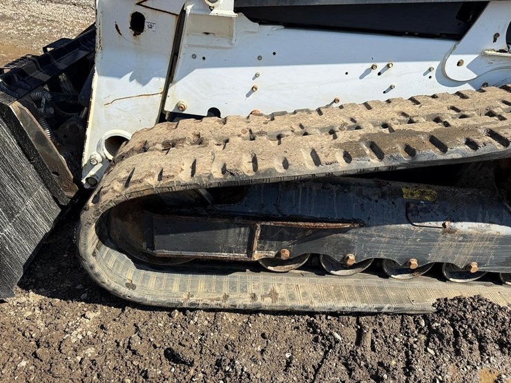 2017-bobcat-t770-image-18