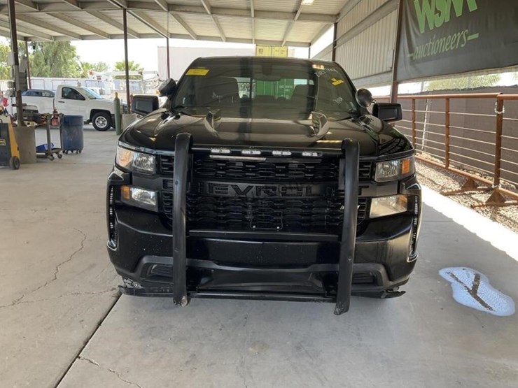2021-chevrolet-silverado-1500-image-3