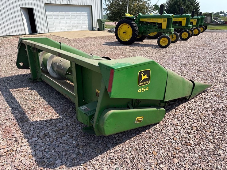john-deere-454-image-3