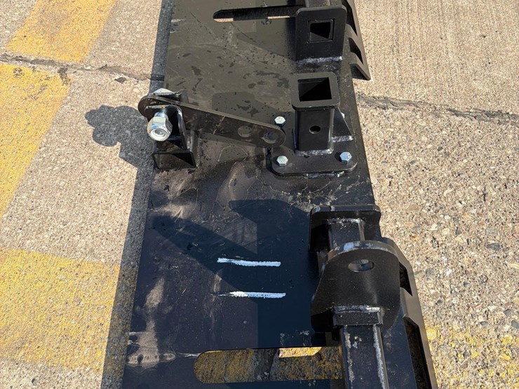 heavy-duty-skidloader-3pt-back-plate-image-2