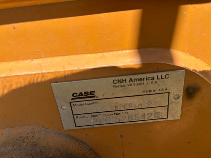 2009-case-580m-image-106
