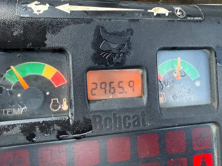 2004-bobcat-325g-image-23