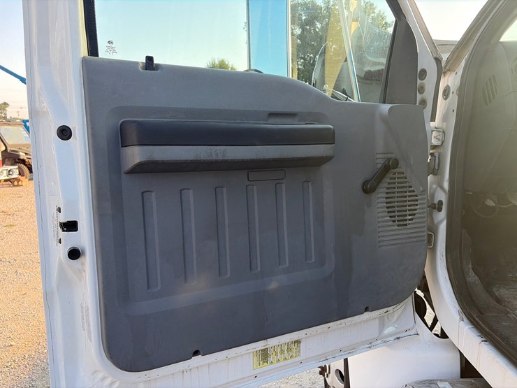 2015-ford-f750-image-12