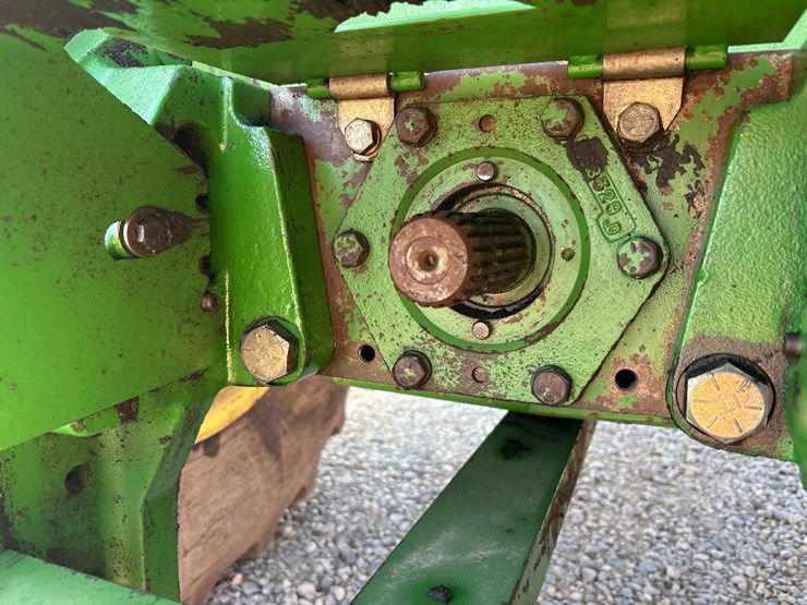 john-deere-4640-image-39