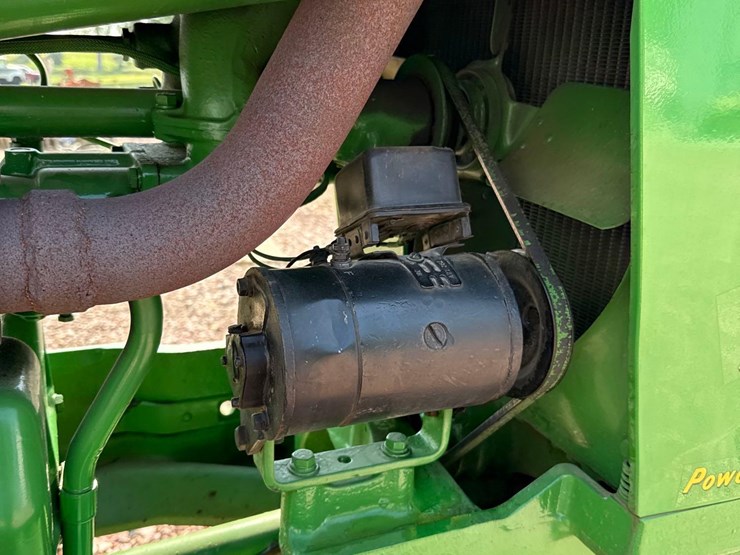 john-deere-70-image-42