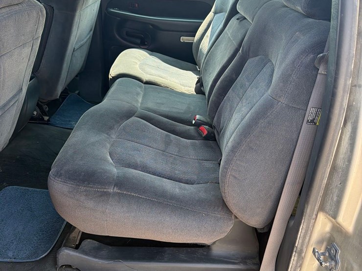 2001-chevrolet-k3500-image-43