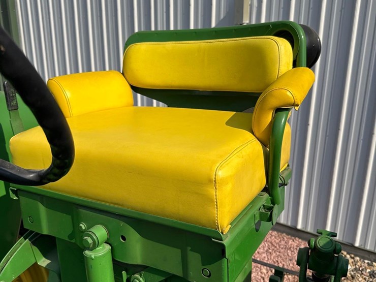 john-deere-530-image-38