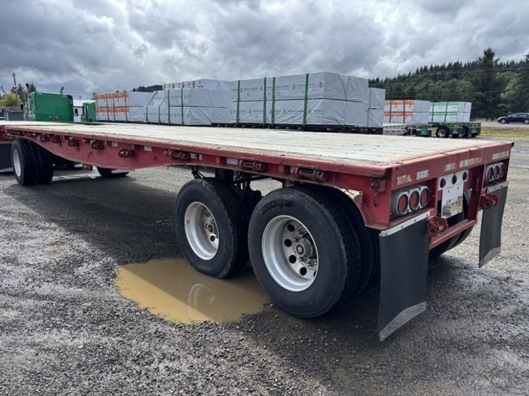 alloy-tri-axle-flatbed-pup-trailer-image-3