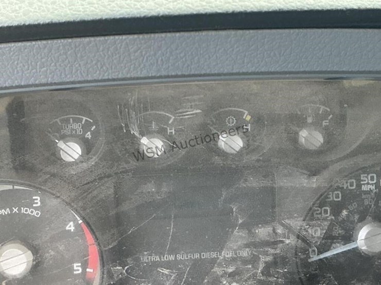 2011-ford-f350-image-17