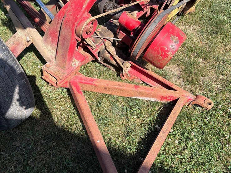 new-holland-455-image-9