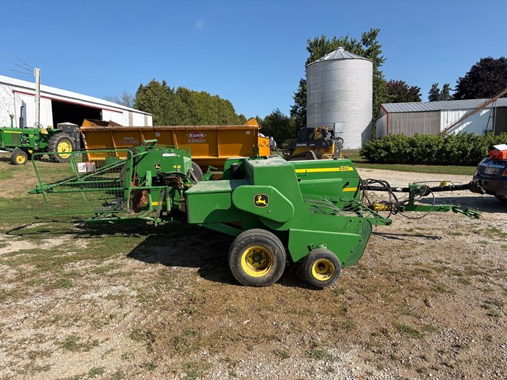 john-deere-338-image-6