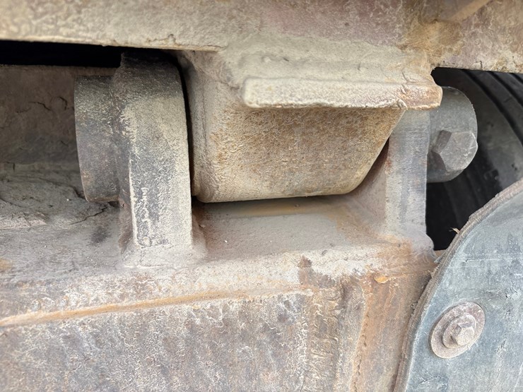 #61388-•-2004-international-5600i-quad-axle-dump-truck-image-60