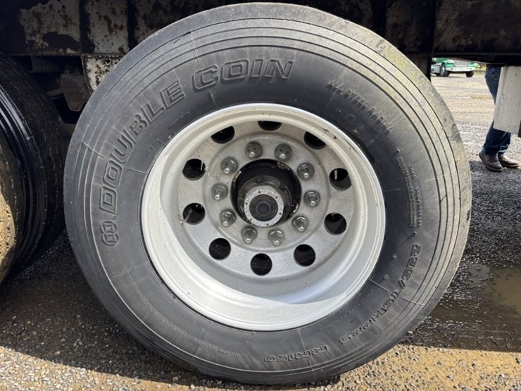 t/a-flatbed-trailer-image-16