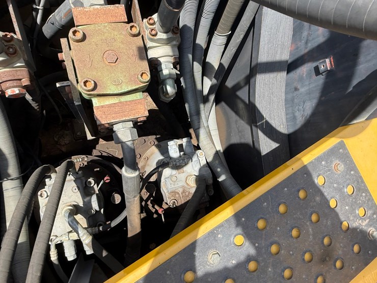 #1414-•-hitachi-zx870lch-excavator-image-74