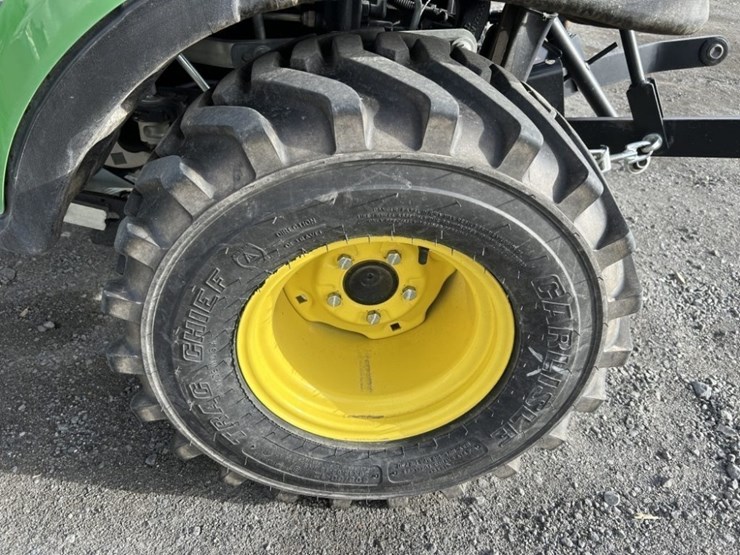 2021-john-deere-1025r-image-13
