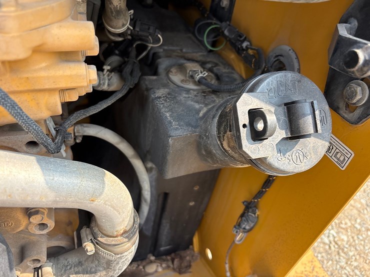 caterpillar-259d3-image-38