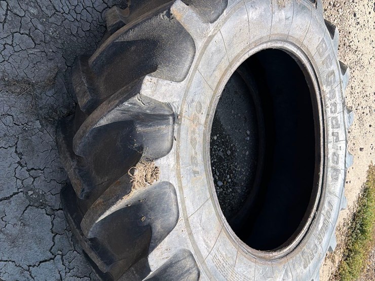 bfg-18.4-30-tractor-tire-image-2