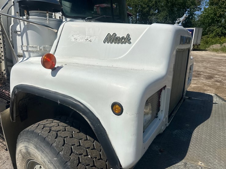 mack-dm685s-image-22