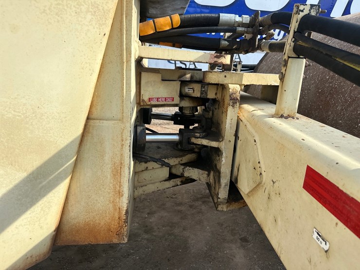 #2795-•-volvo-pro-pac-115-single-drum-compactor-image-16