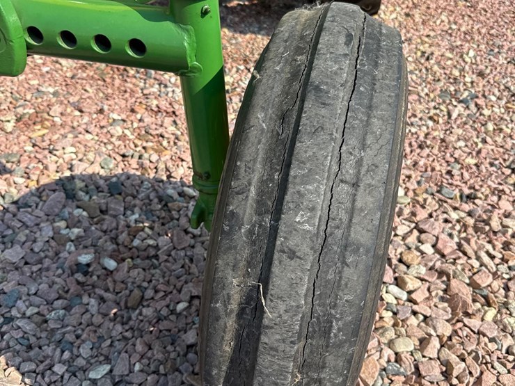 john-deere-630-image-8