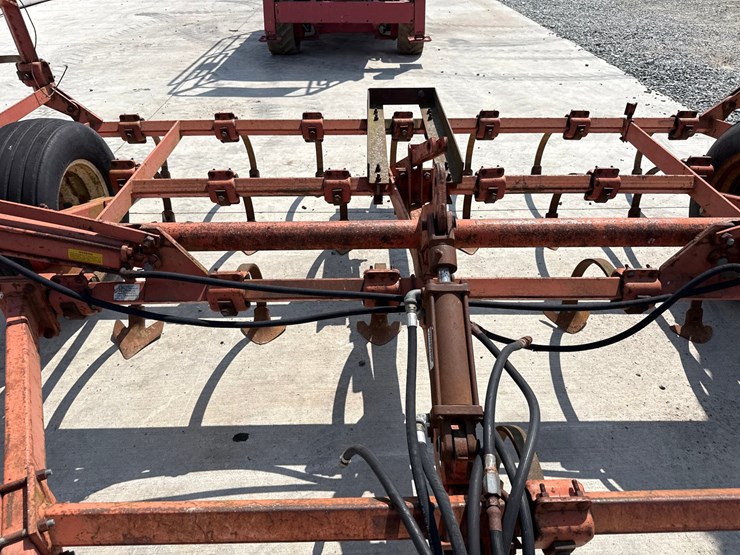 allis-chalmers-1300-image-13