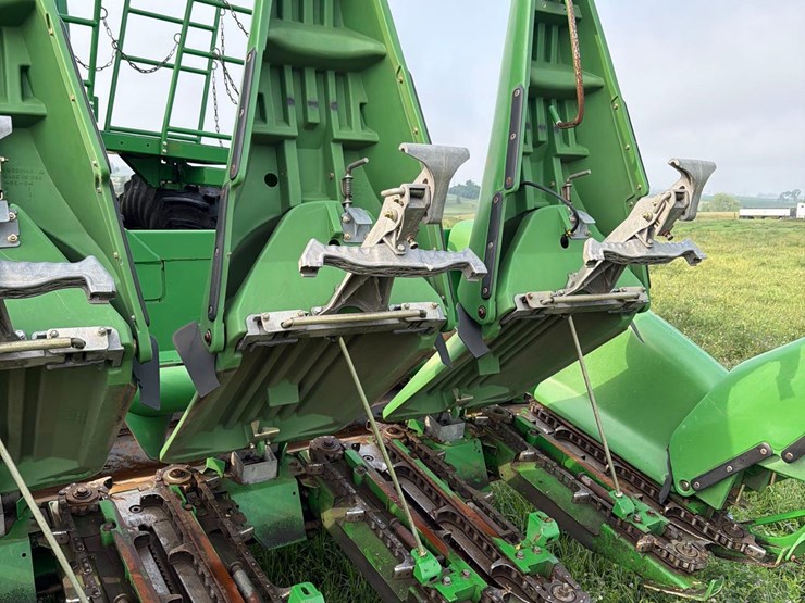 2009-john-deere-608c-image-14
