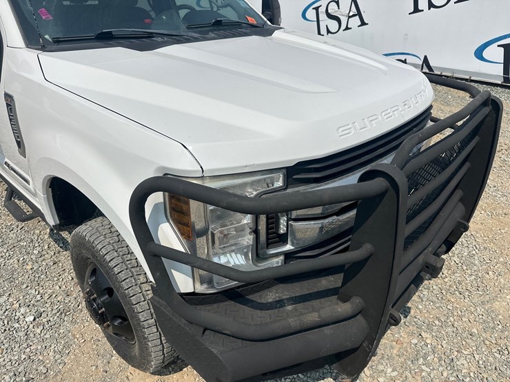 2019-ford-f350-image-10