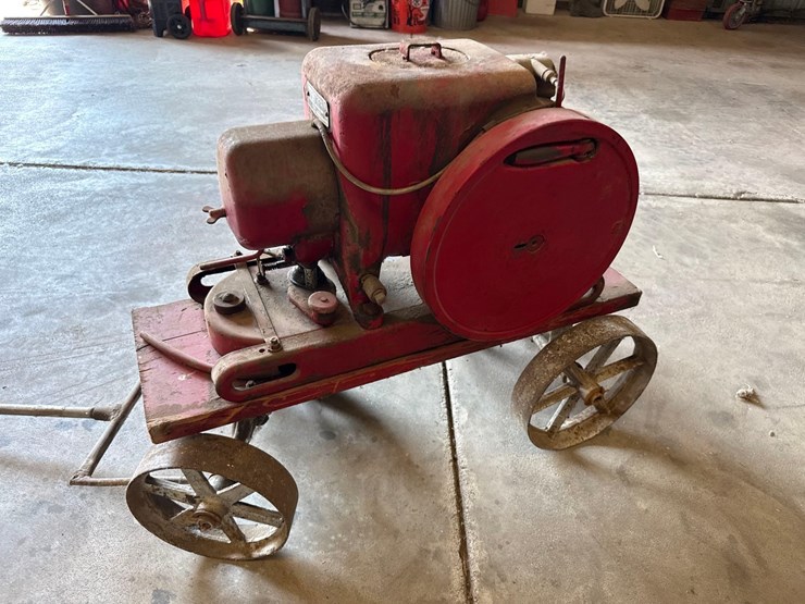international-harvester-lb-gas-engine-image-2